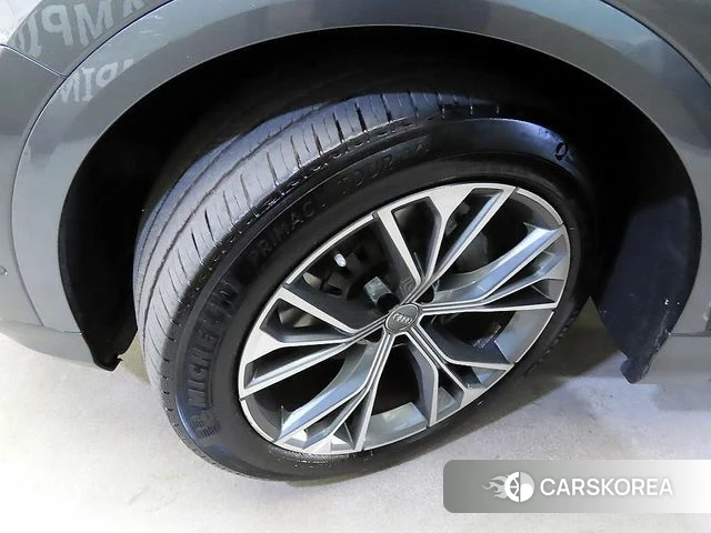 Audi Q8 (4M) id 4604257 из Кореи 11