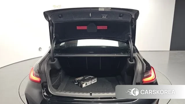 BMW 3 Series (G20) id 3467398 из Кореи 11