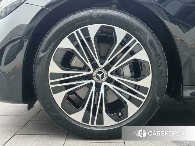 Mercedes-Benz E-class id 4257019 из Китая 11
