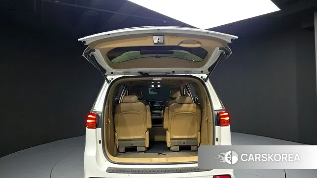 Kia The New Carnival id 3588361 из Кореи 11