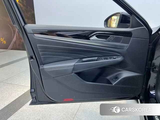 Volkswagen Passat id 4342095 из Китая 11