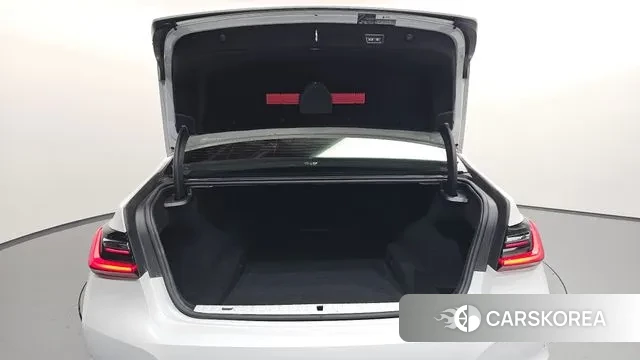 BMW 7 Series (G11) id 3335993 из Кореи 11