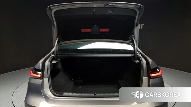 BMW 7 Series (G70) id 3426107 из Кореи 11