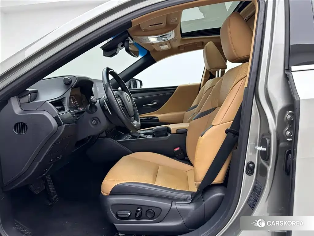 Lexus ES id 4583668 из Китая 11