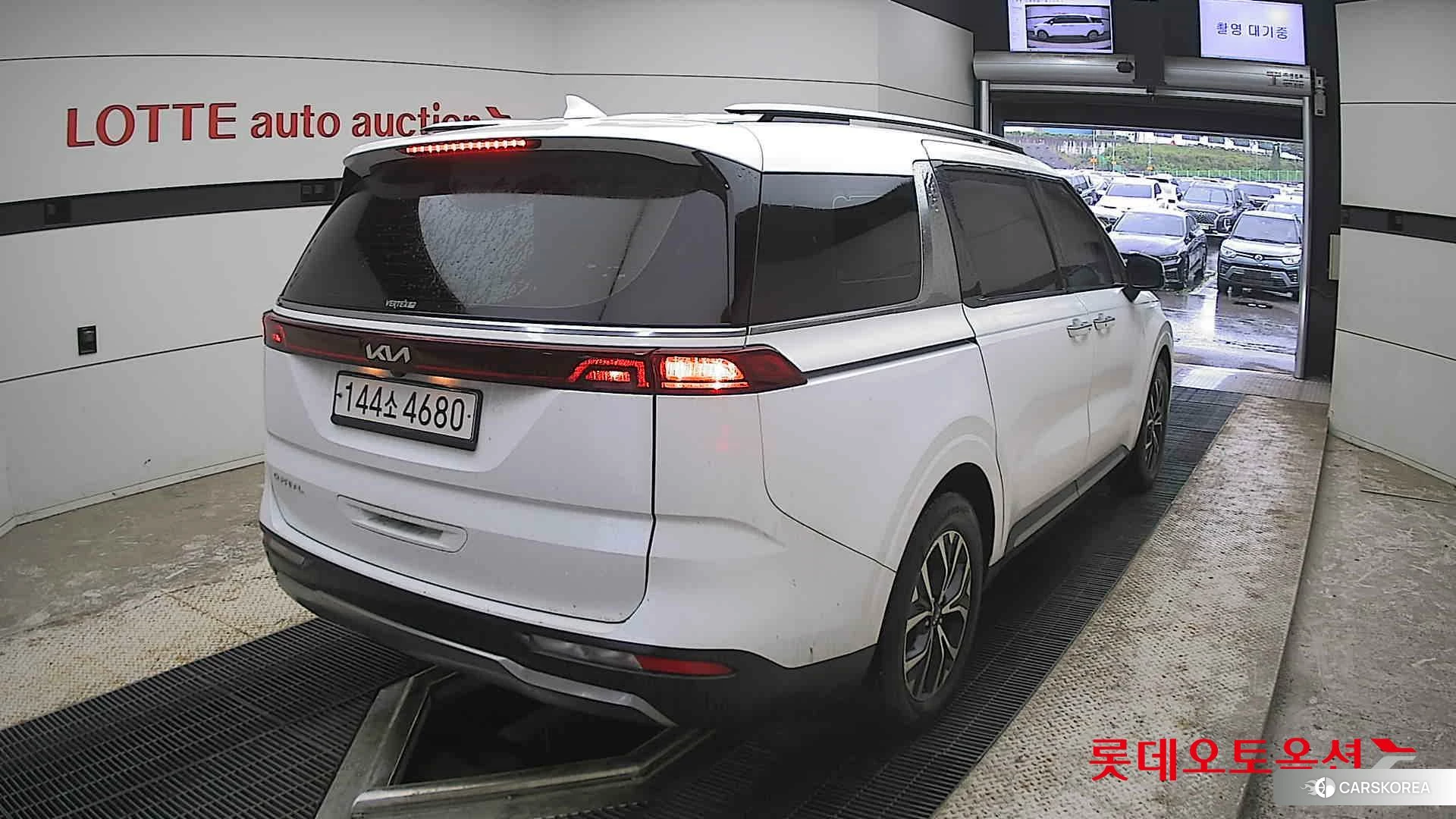 Kia Carnival id 4352415 из Кореи 11