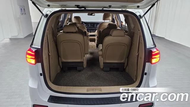 Kia The New Carnival id 2712646 из Кореи 11