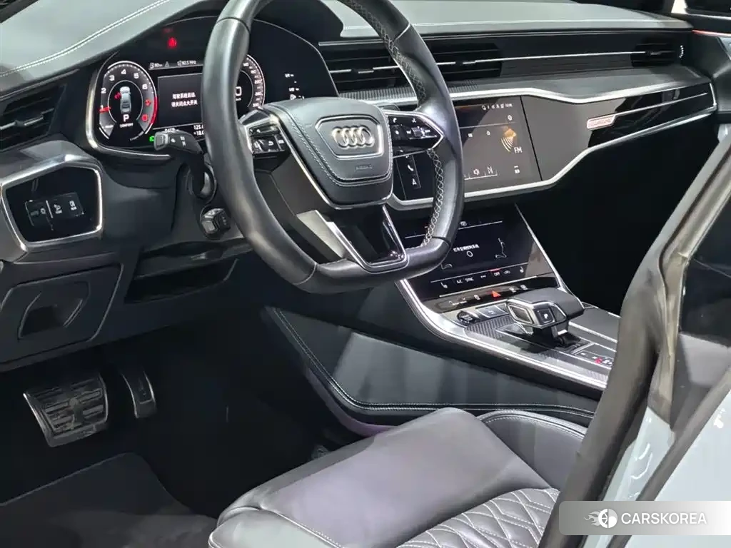 Audi A7L id 4601859 из Китая 11