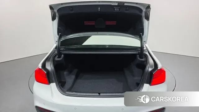 BMW 5 Series (G30) id 3622560 из Кореи 11