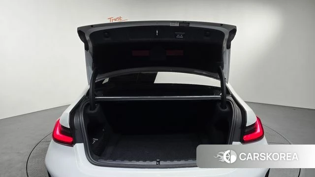 BMW 3 Series (G20) id 4612471 из Кореи 11
