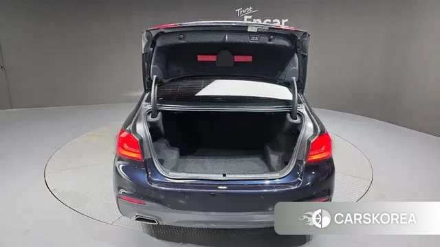 BMW 5 Series (G30) id 3029119 из Кореи 11