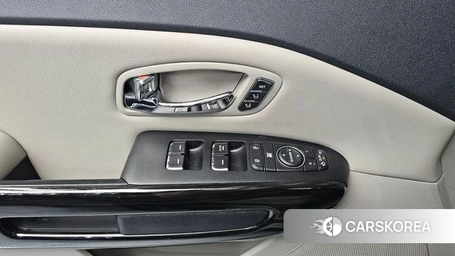 Kia The New Carnival id 4020120 из Кореи 11