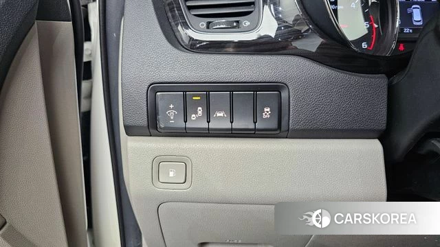Kia The New Carnival id 4751038 из Кореи 11