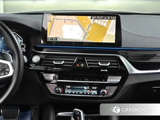 BMW 5 Series (G60) id 3016278 из Кореи 11