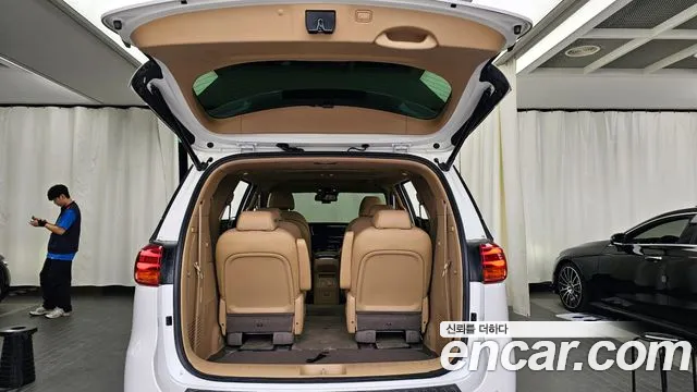 Kia The New Carnival id 2754955 из Кореи 11