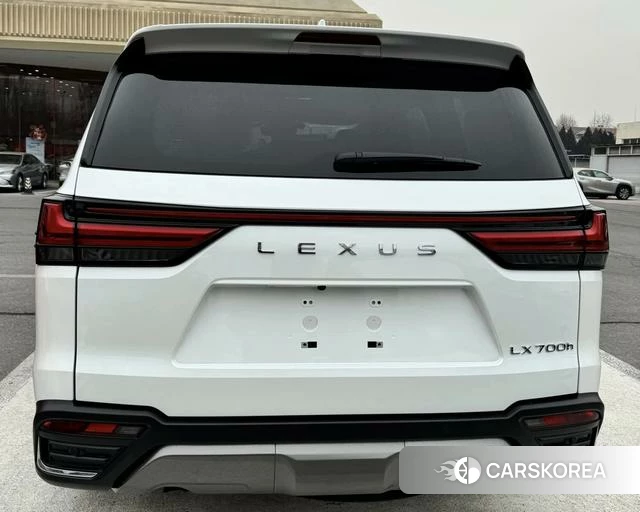 Lexus LX id 4239655 из Китая 11
