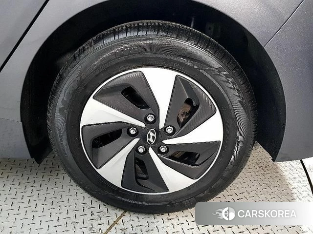 Hyundai Ionic Hybrid id 3828982 из Кореи 11