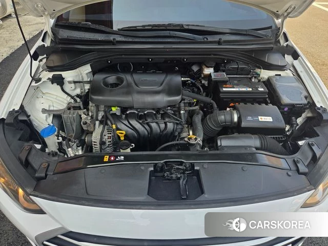 Hyundai Avante AD id 3943130 из Кореи 11