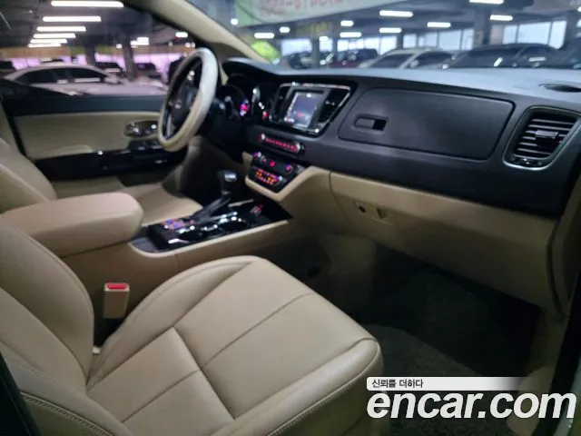 Kia The New Carnival id 2844976 из Кореи 11