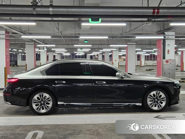 BMW 7 Series (G70) id 4428122 из Кореи 11