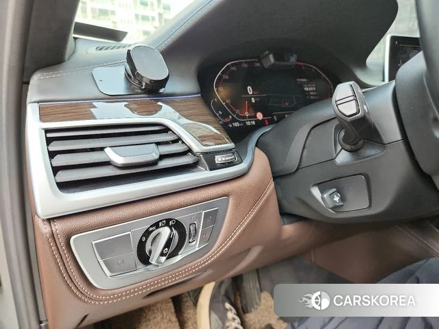 BMW 7 Series (G11) id 4304448 из Кореи 11