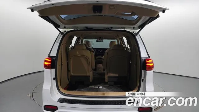 Kia The New Carnival id 2876004 из Кореи 11