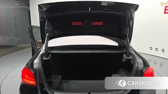 BMW 5 Series (G30) id 3193081 из Кореи 11