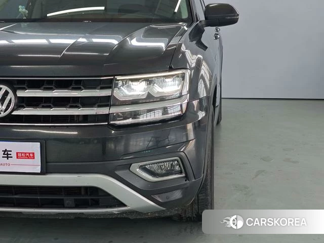Volkswagen Tourang id 4240210 из Китая 11