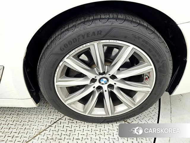 BMW 5 Series (G30) id 4318066 из Кореи 11