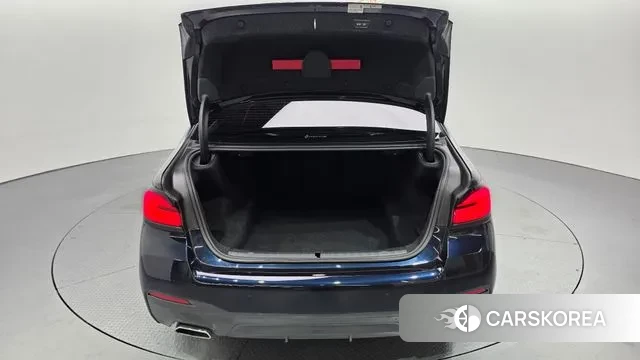 BMW 5 Series (G30) id 3416571 из Кореи 11