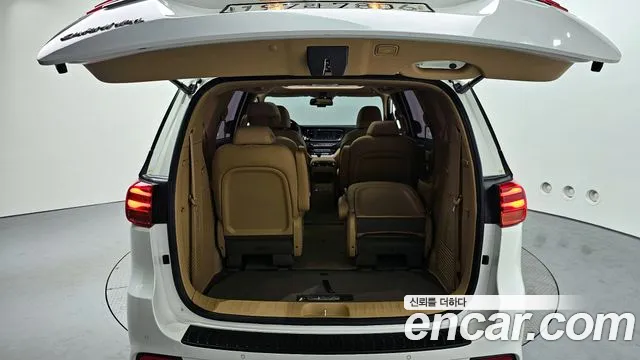 Kia The New Carnival id 2425812 из Кореи 11