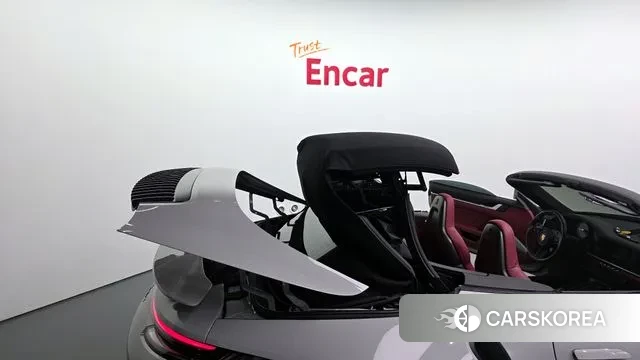 Porsche 911(992) id 3333058 из Кореи 11