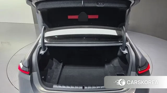 BMW 7 Series (G70) id 3273072 из Кореи 11