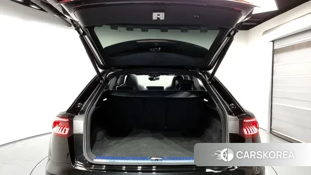 Audi Q8 (4M) id 2979982 из Кореи 11