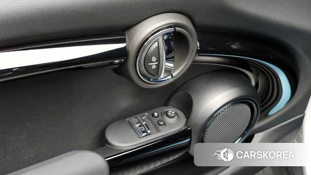Mini Cooper Electric id 4316242 из Кореи 11