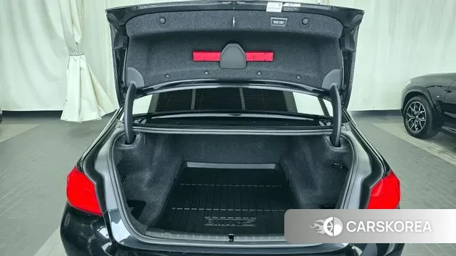 BMW 5 Series (G30) id 2990747 из Кореи 11