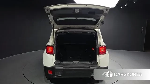 Jeep Renegade id 3753278 из Кореи 11