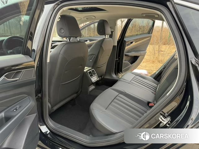 Volkswagen Passat id 4256035 из Китая 11