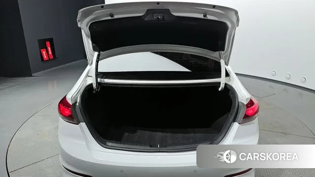 Hyundai Avante AD id 2903054 из Кореи 11