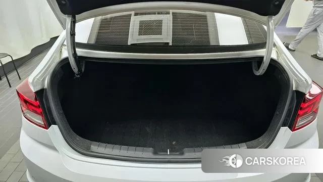 Hyundai The New Avante AD id 3291891 из Кореи 11