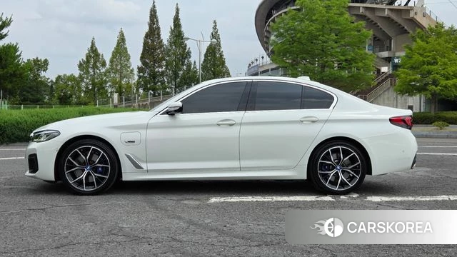 BMW 5 Series (G30) id 4541636 из Кореи 11