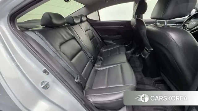 Hyundai Avante AD id 3568752 из Кореи 11