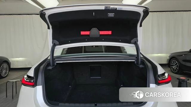 BMW 7 Series (G70) id 4541022 из Кореи 11