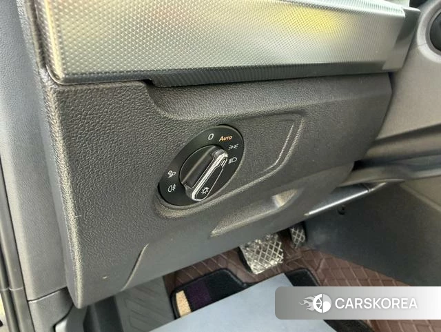 Volkswagen Passat id 4307346 из Китая 11