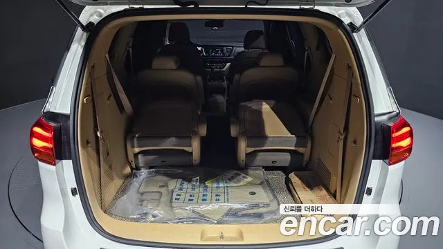 Kia The New Carnival id 2827021 из Кореи 11