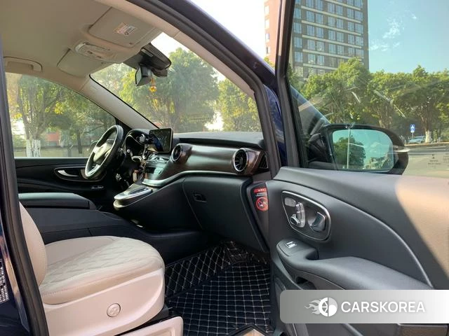 Mercedes-Benz V-class id 4263731 из Китая 11