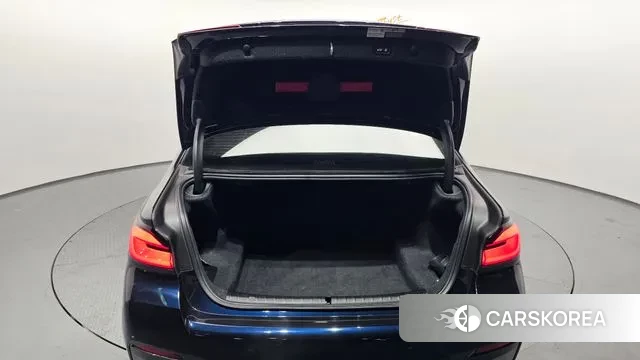 BMW 5 Series (G30) id 3655397 из Кореи 11