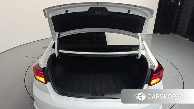 Hyundai The New Avante AD id 3924339 из Кореи 11