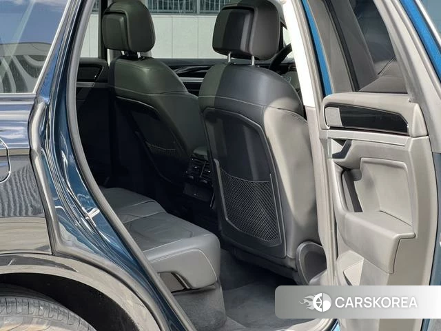Volkswagen Touareg id 4259629 из Китая 11