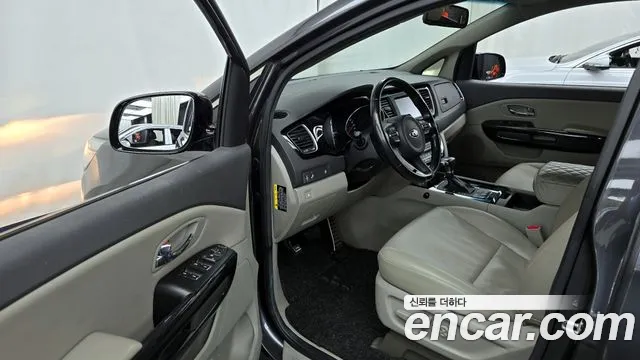 Kia All New Carnival id 2673354 из Кореи 11