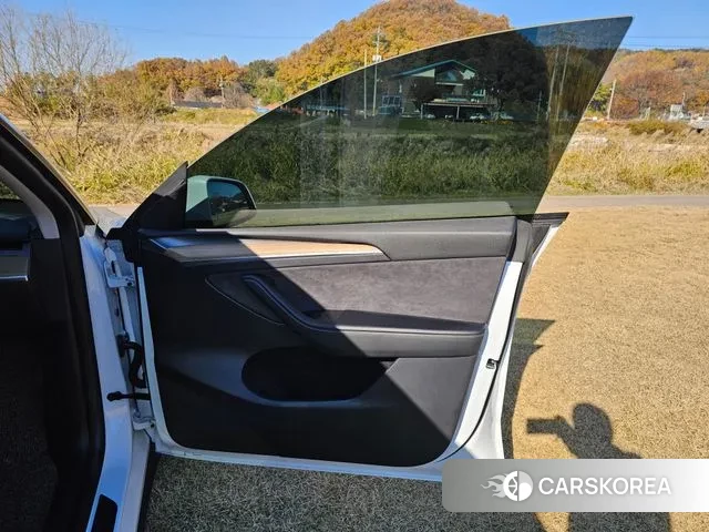 Tesla Model Y id 3398986 из Кореи 11